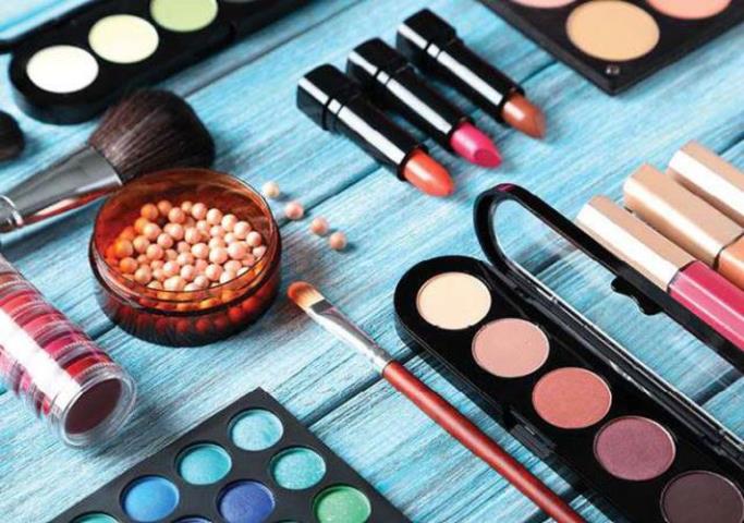 بررسی و معرفی یكی از بهترین مراكز فروش و توزیع و واردات محصولات ریباندینگ و بوتاكس