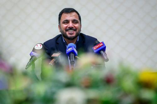 لرزه بر پیکر اینترنت ایران آب در دل این وزیر تکان نمی خورد!