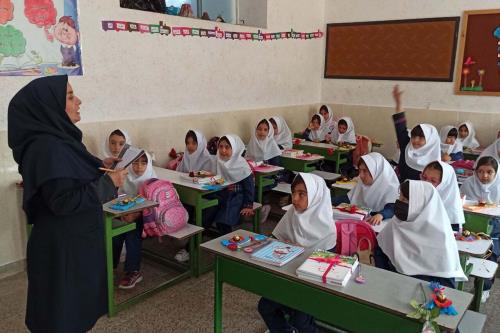 بحران دونوبته شدن ۳۰ مدرسه شاهرود تا فقدان زیرساخت های مهارت آموزی دانش آموزان