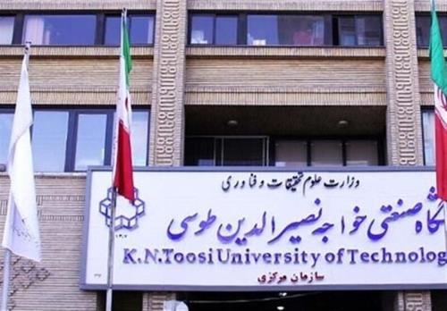 دانشجوی محروم از تحصیل دانشگاه خواجه نصیر از پایان نامه اش دفاع کرد