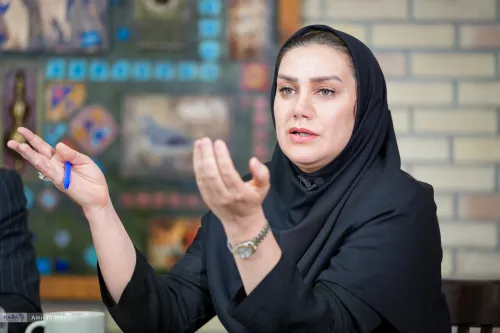 تا دانش آموز حرف می زند نگویید هیس در سال ۱۴۰۱ دانش آموزان حرف نهادهای نظامی و حوزه علمیه را نمی پذیرفتند