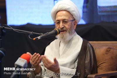 طلاب مجهز به سلاح بیان و قلم باشند